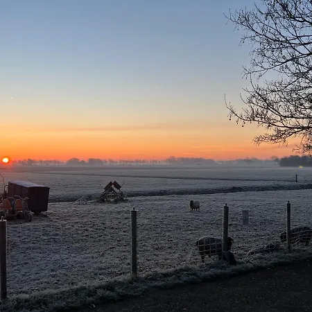 Apartmán Vakantieboerderij Huize Nuis