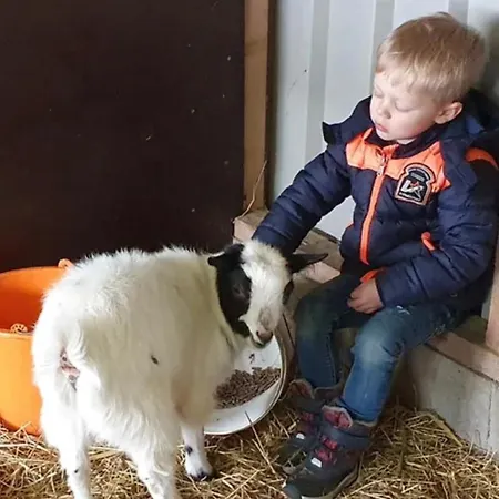 Vakantieboerderij Huize Nuis דירה *